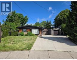 17 CARMEN Avenue, Hamilton, Ontario