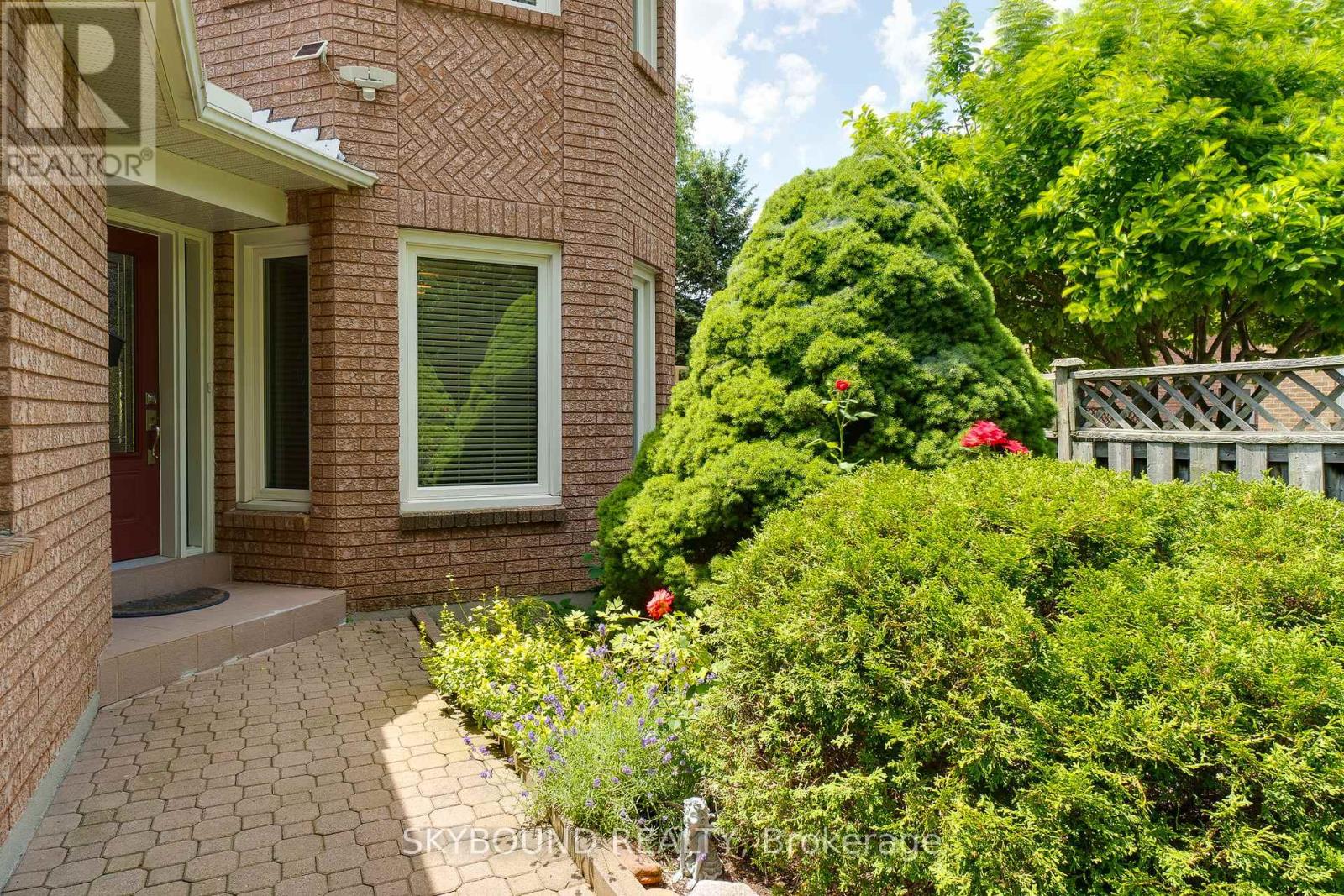 6304 Culmore Crescent, Mississauga, Ontario  L5V 1J1 - Photo 6 - W13548520