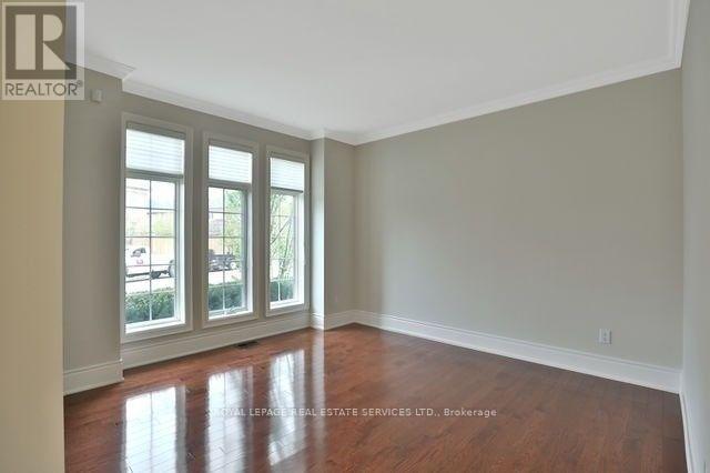 2271 Lyndhurst Drive, Oakville, Ontario  L6H 7V5 - Photo 8 - W13625840