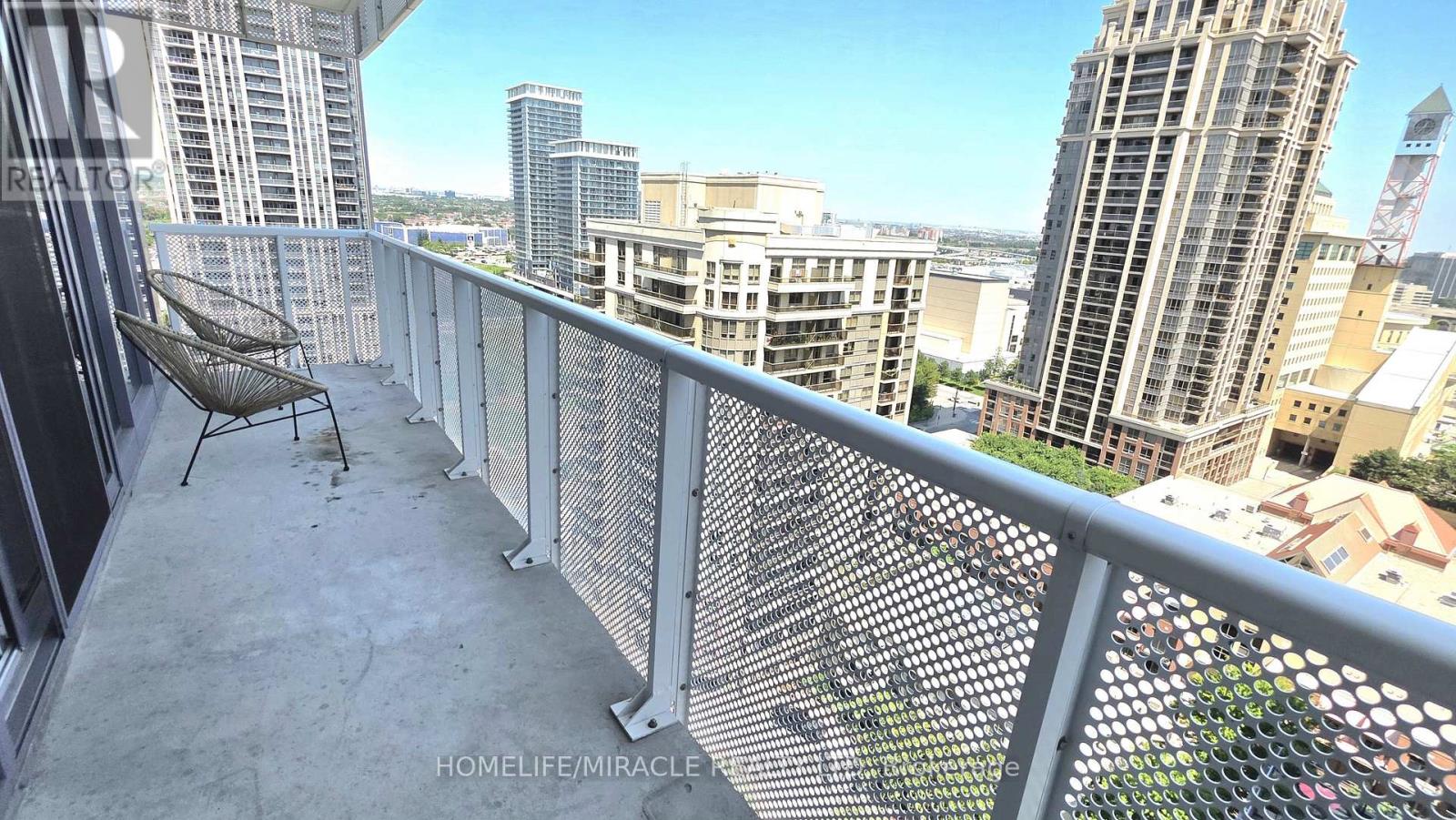 1704 - 4065 Confederation Parkway, Mississauga, Ontario  L5B 0L4 - Photo 13 - W13638844