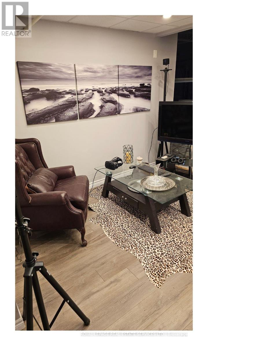 18 - 5484 Tomken Road, Mississauga, Ontario  L4W 2Z6 - Photo 3 - W13638474