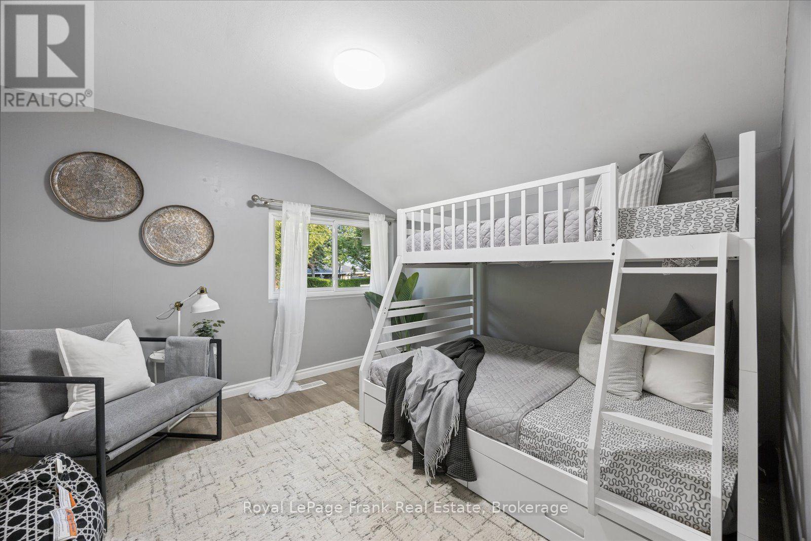 2 Rosswood Crescent, Toronto, Ontario  M1P 3N2 - Photo 21 - E13639382