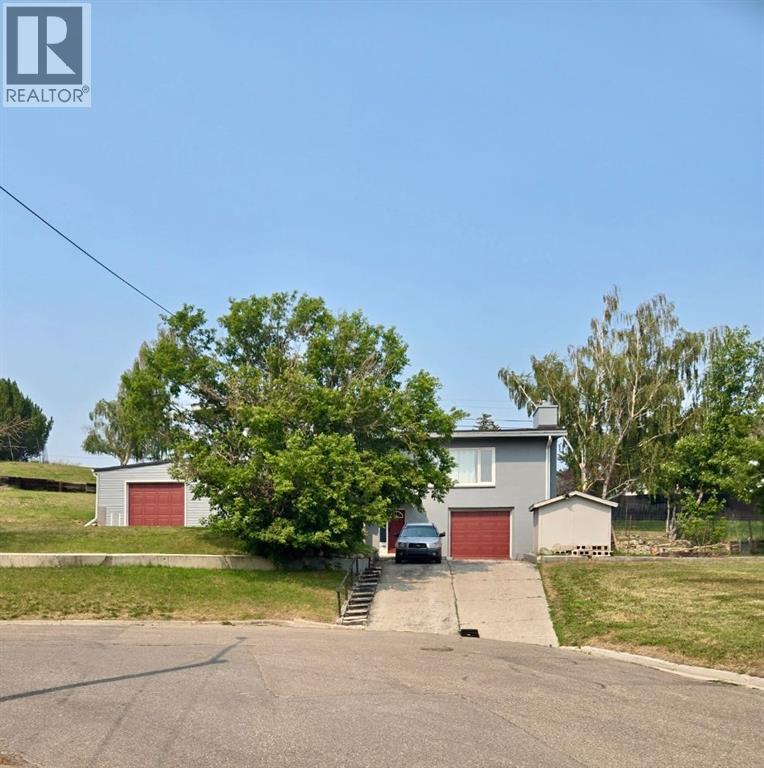 771 Dundas Street, Pincher Creek, Alberta  T0K 1W0 - Photo 3 - A2327285