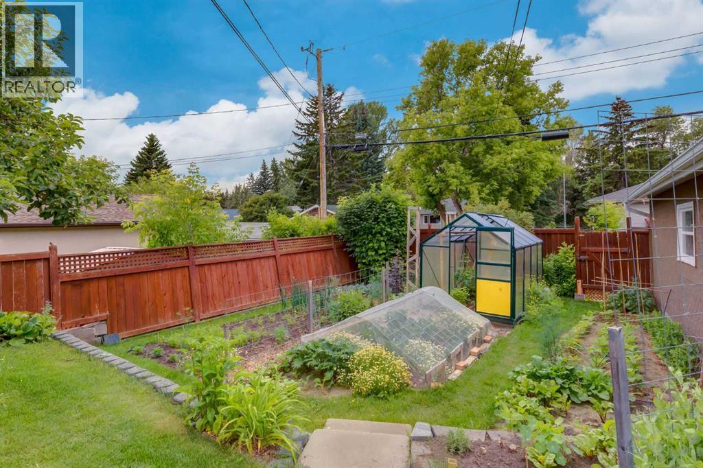 4903 Carney Road NW, Calgary, Alberta  T2L 1E6 - Photo 35 - A2328709