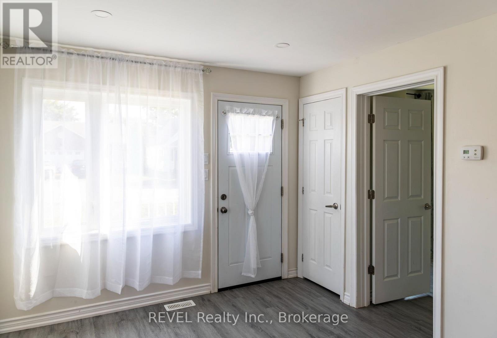 45 Parker Street, St. Catharines, Ontario  L2S 1C7 - Photo 7 - X13639256