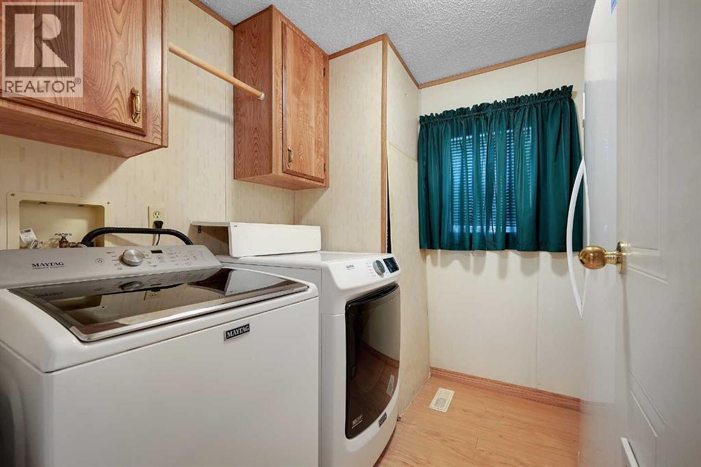 169 Erin Woods Circle SE, Calgary, Alberta  T2B 3E1 - Photo 21 - A2334682