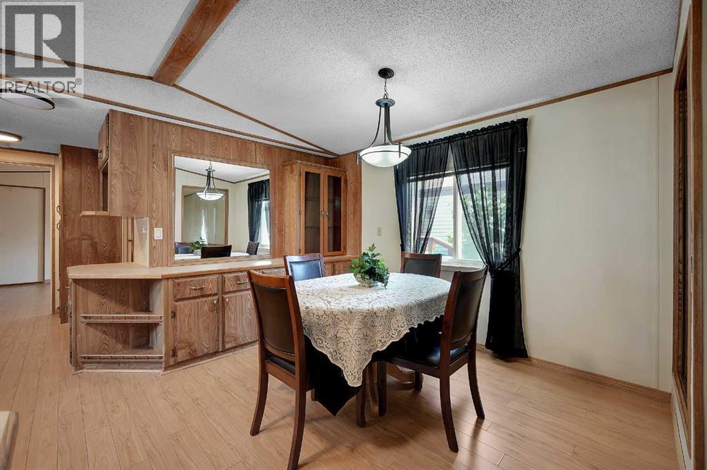 169 Erin Woods Circle SE, Calgary, Alberta  T2B 3E1 - Photo 6 - A2334682