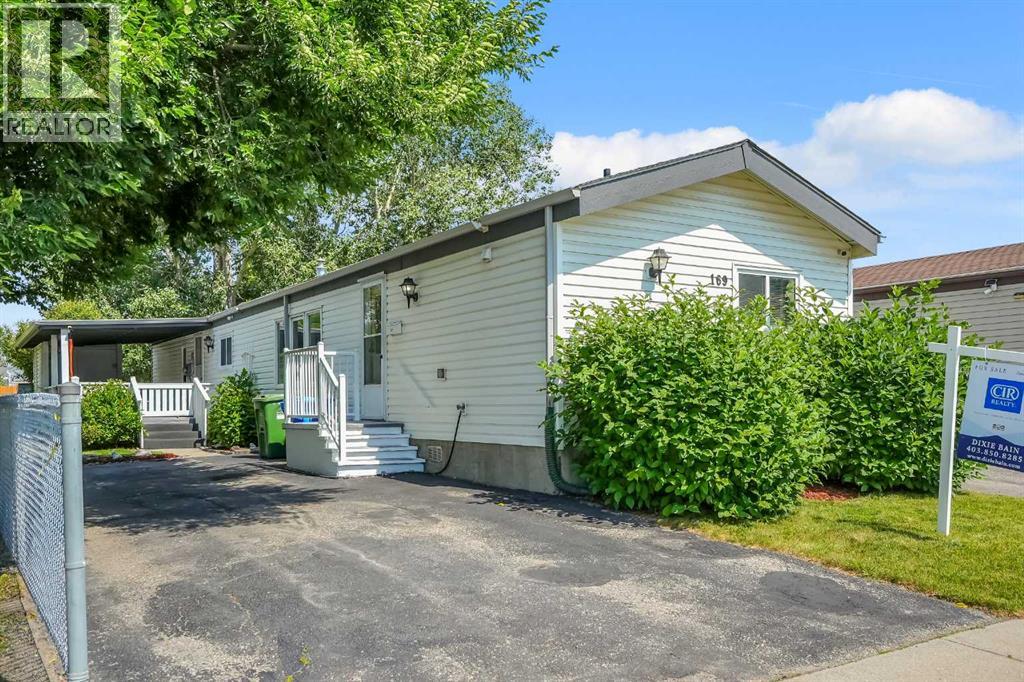 169 Erin Woods Circle SE, Calgary, Alberta