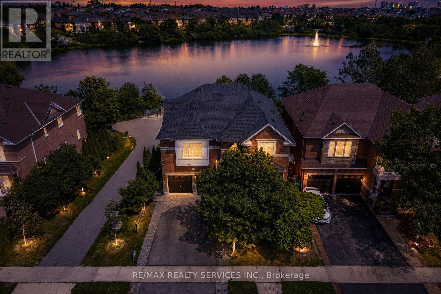 35 Stoneylake Avenue, Brampton, Ontario L6V 4R1 - Photo 1 - W13633642