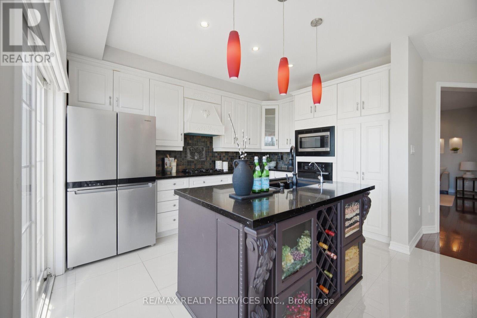 35 Stoneylake Avenue, Brampton, Ontario L6V 4R1 - Photo 11 - W13633642