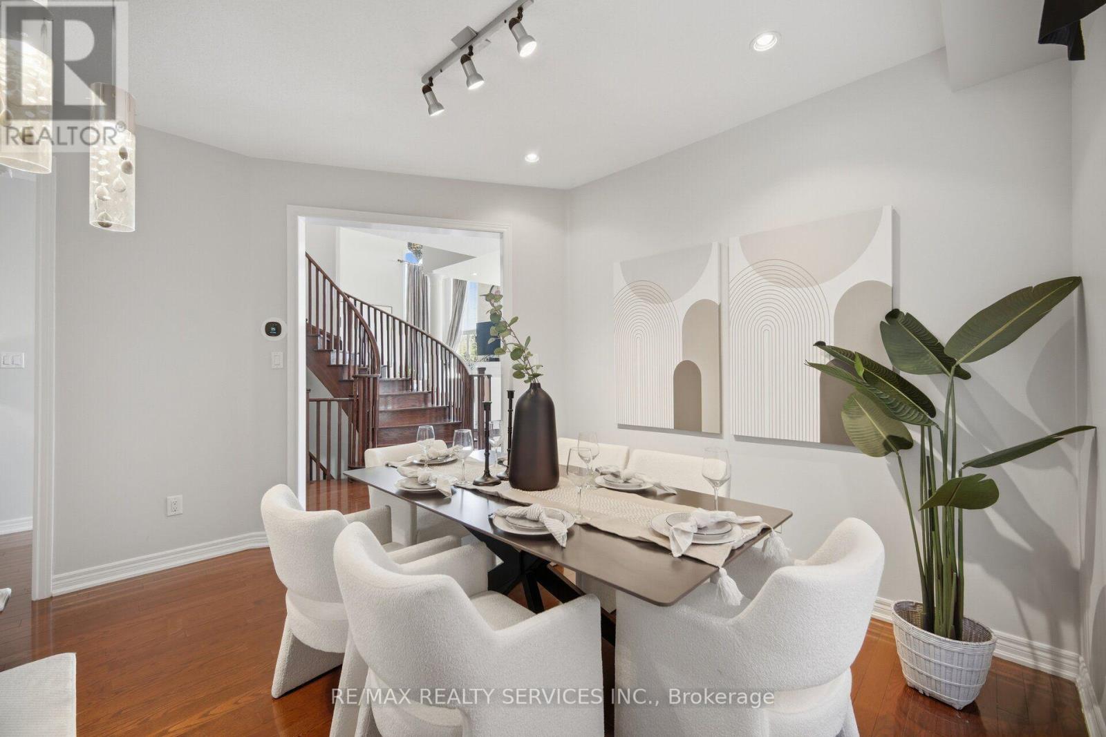 35 Stoneylake Avenue, Brampton, Ontario L6V 4R1 - Photo 7 - W13633642
