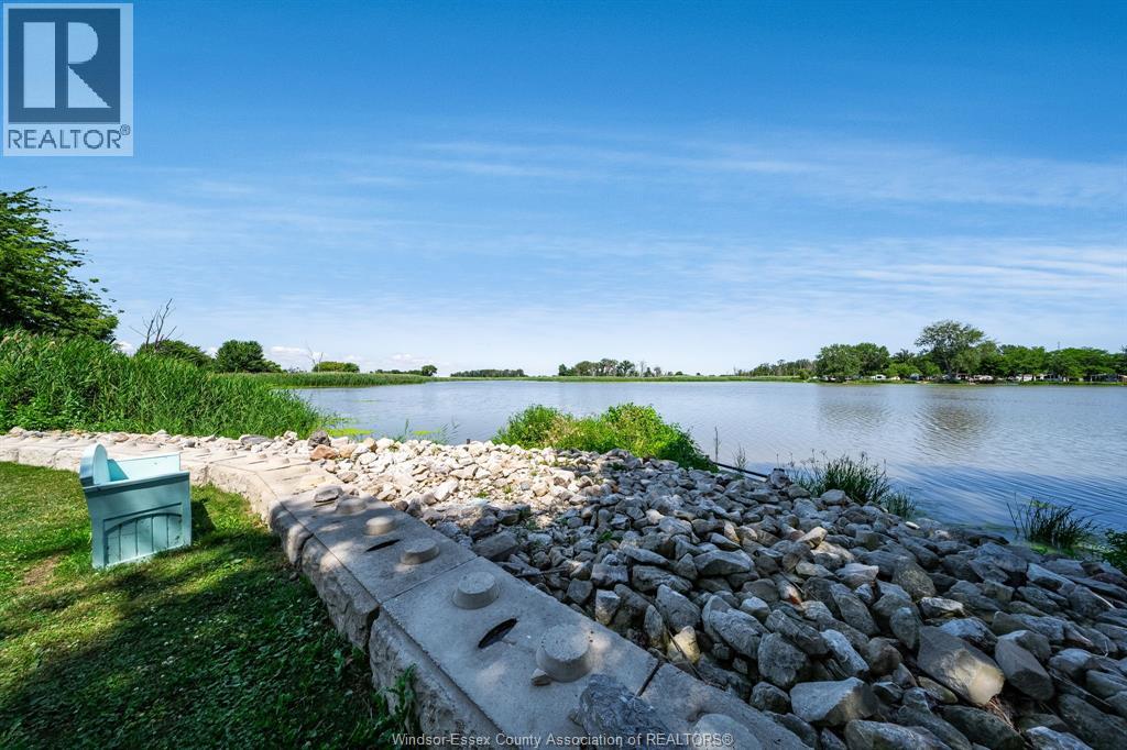 574 Bevel Line, Leamington, Ontario  N8H 3V4 - Photo 40 - 26018880