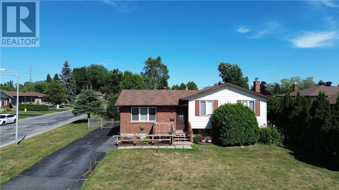 1564 Yarmouth Street, Sudbury, Ontario  P3A 5A6 - Photo 2 - 2129618