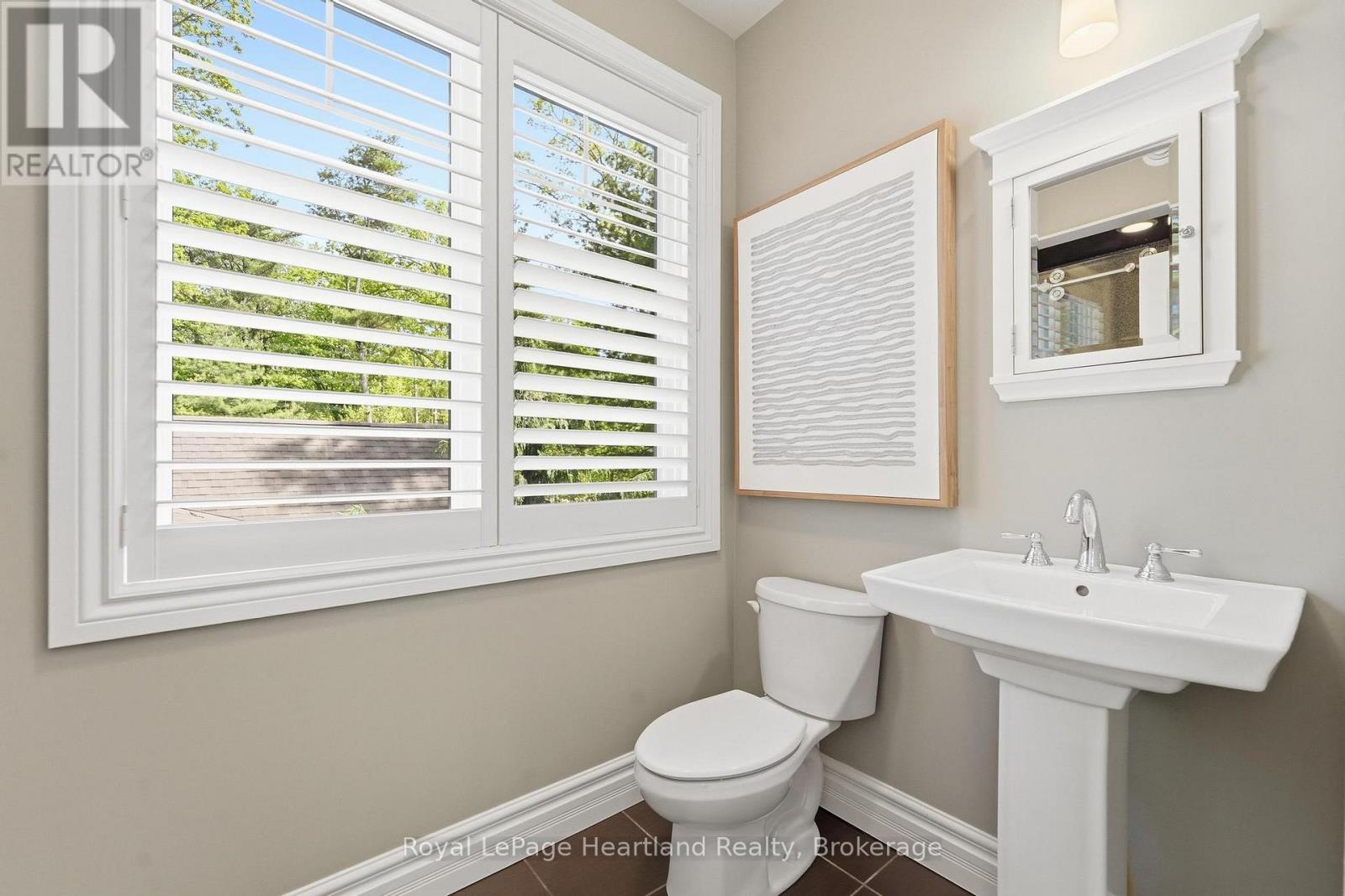 10308 Beach O' Pines Road, Lambton Shores, Ontario  N0M 1T0 - Photo 36 - X13639116