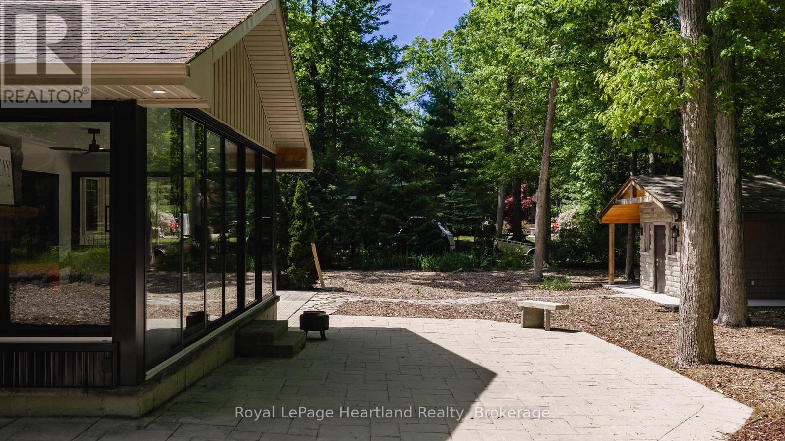 10308 Beach O' Pines Road, Lambton Shores, Ontario  N0M 1T0 - Photo 42 - X13639116