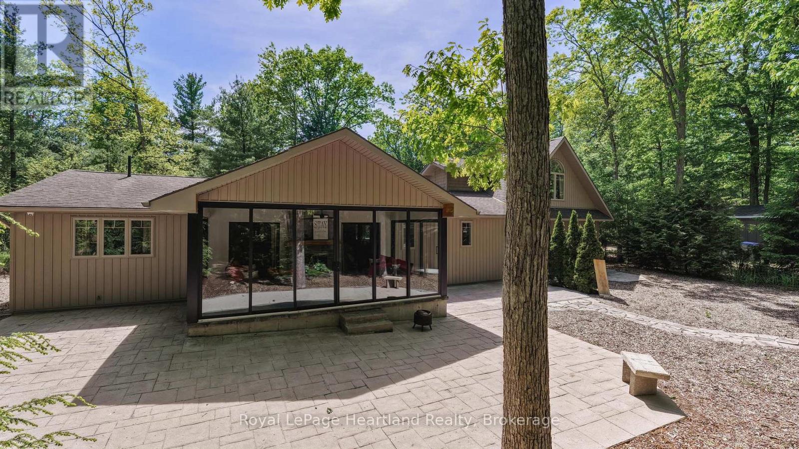10308 Beach O' Pines Road, Lambton Shores, Ontario  N0M 1T0 - Photo 45 - X13639116