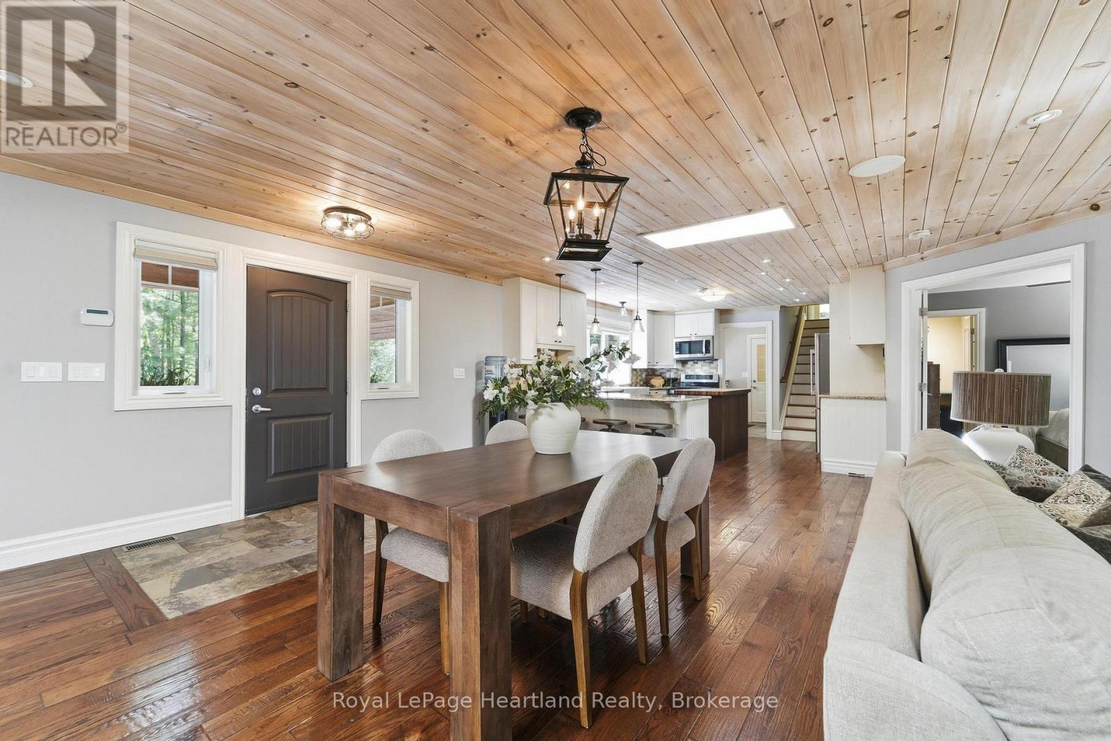 10308 Beach O' Pines Road, Lambton Shores, Ontario  N0M 1T0 - Photo 9 - X13639116