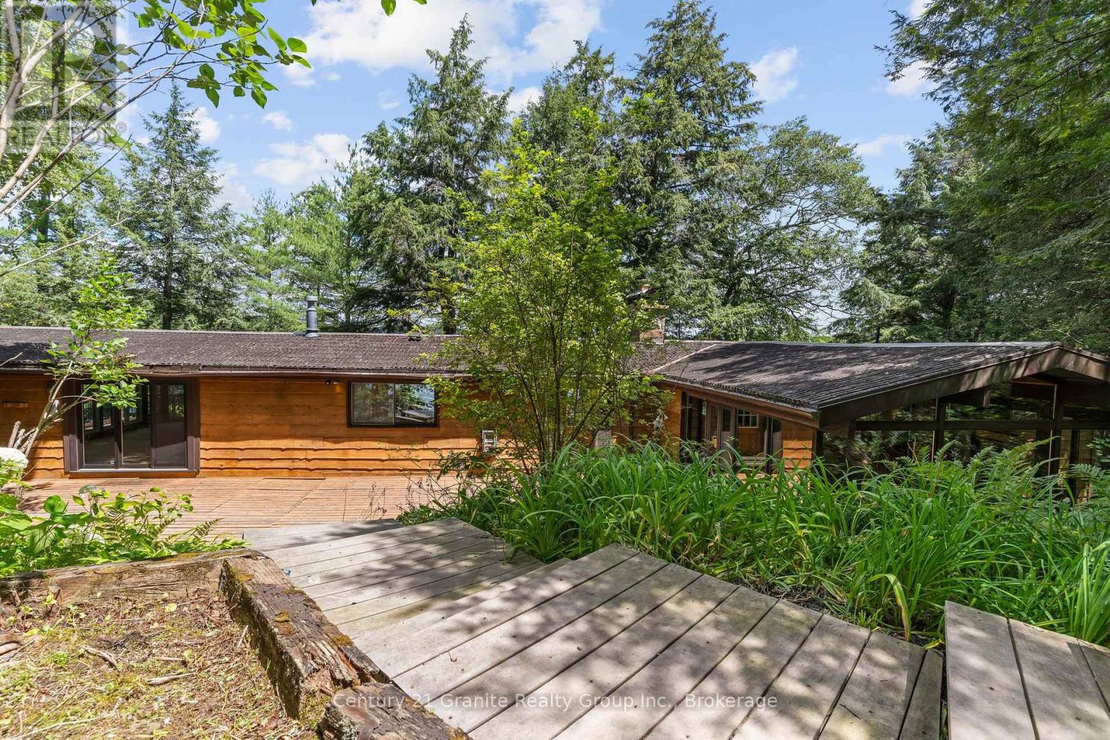 1427 Town Lot Road, Algonquin Highlands, Ontario  K0M 1S0 - Photo 2 - X13639428