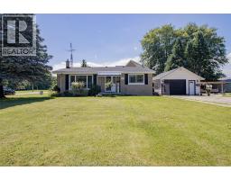 67 Walnut DRIVE, Wallaceburg, Ontario