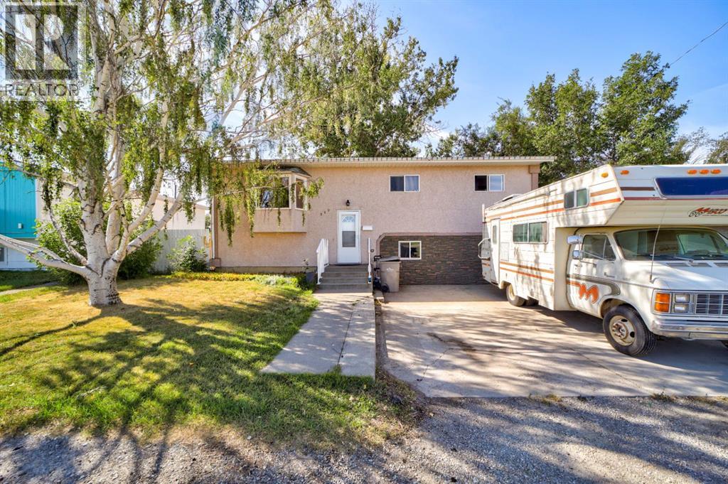 222 McEwan Street, Granum, Alberta