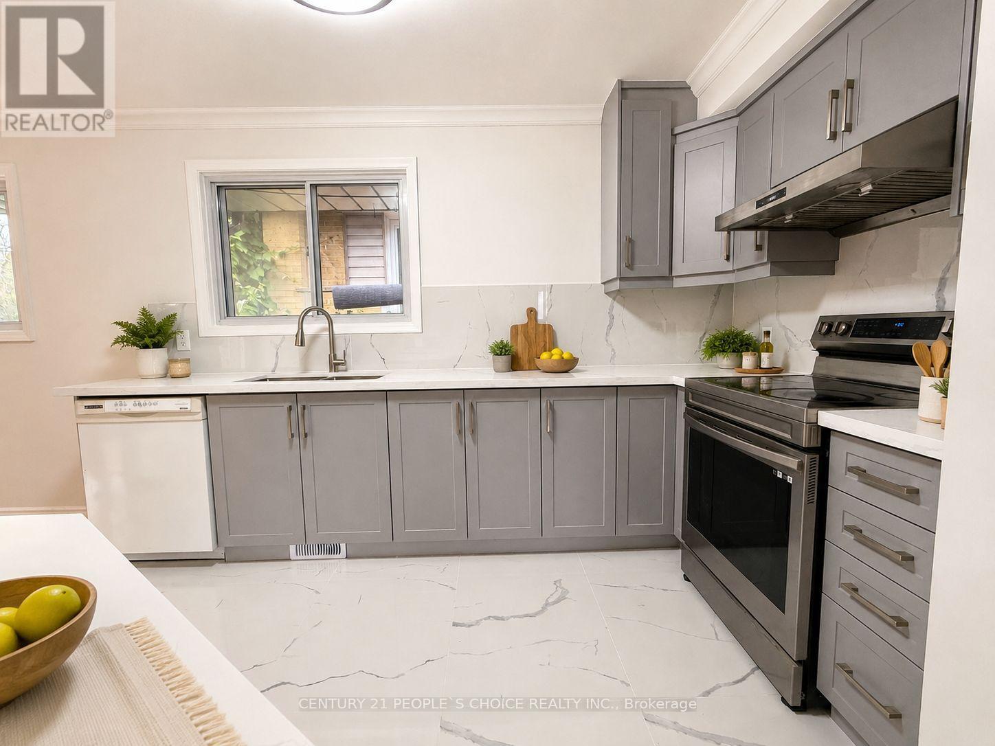 5 Mid Pines Road, Toronto, Ontario  M1G 2L5 - Photo 2 - E13639184