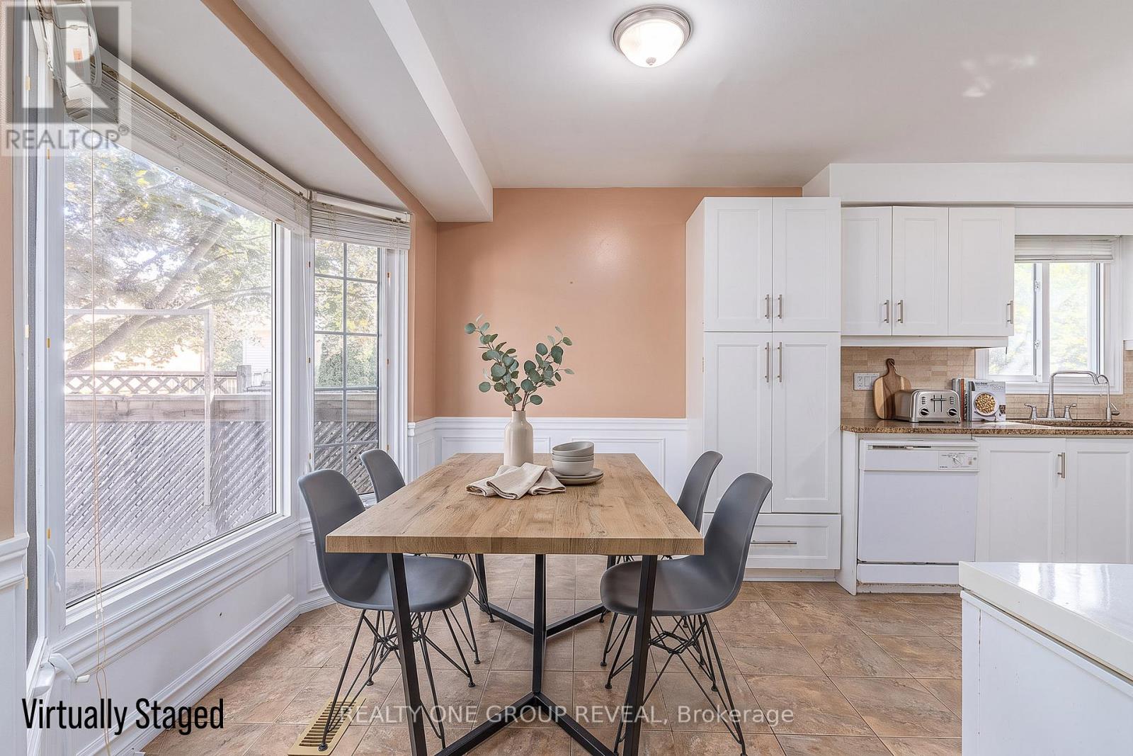 4 Stanford Crescent, Clarington, Ontario  L1B 1G1 - Photo 8 - E13639194