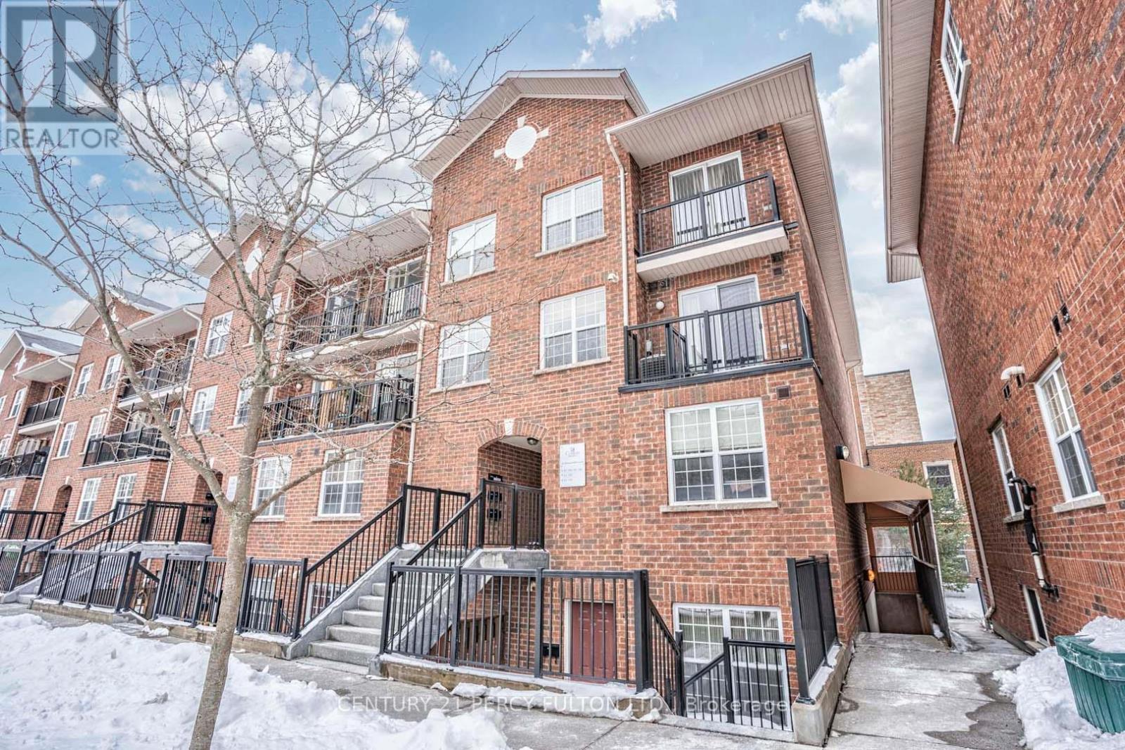 101 - 45 Strangford Lane, Toronto, Ontario  M1L 0E5 - Photo 2 - E13639196