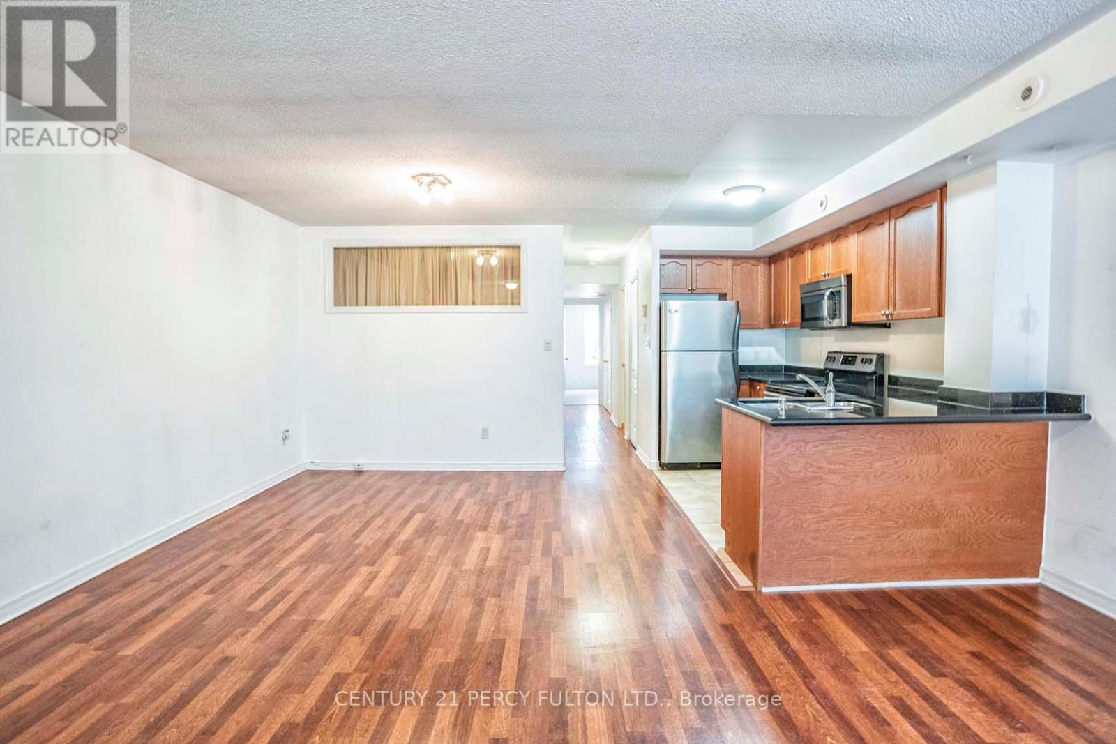 101 - 45 Strangford Lane, Toronto, Ontario  M1L 0E5 - Photo 5 - E13639196