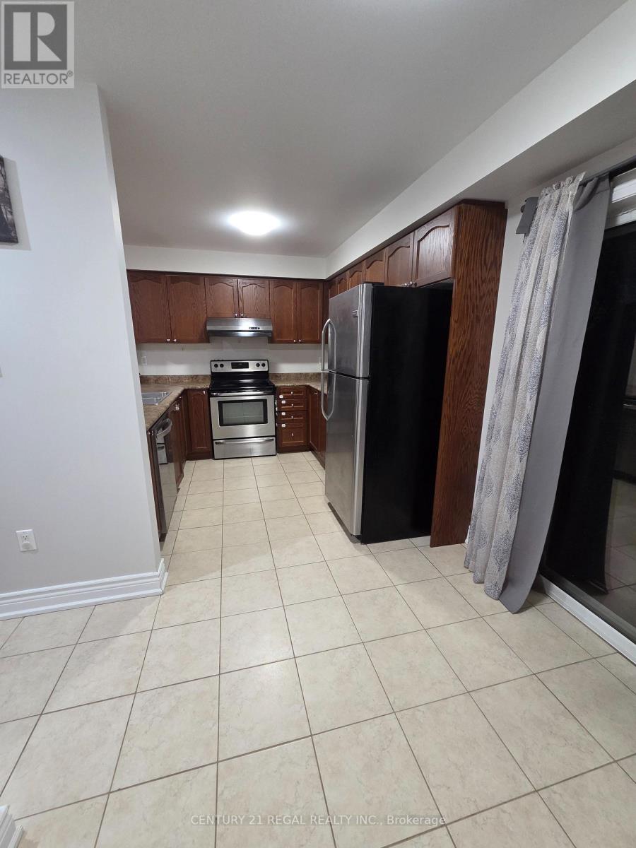17c Vasto Lane Road, Toronto, Ontario  M1M 1R2 - Photo 8 - E13639262
