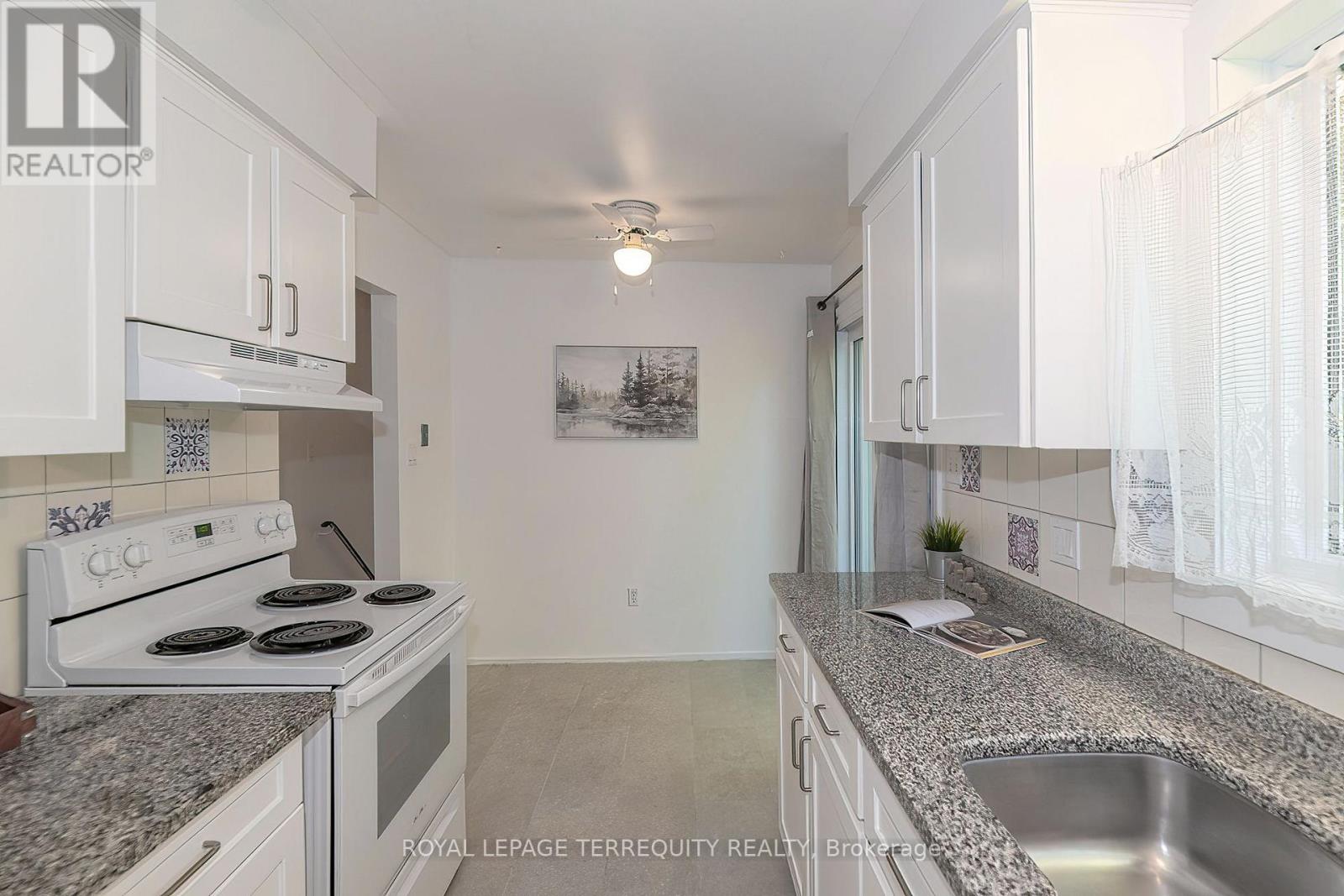 1214 Trowbridge Drive, Oshawa, Ontario  L1G 7H2 - Photo 12 - E13639320