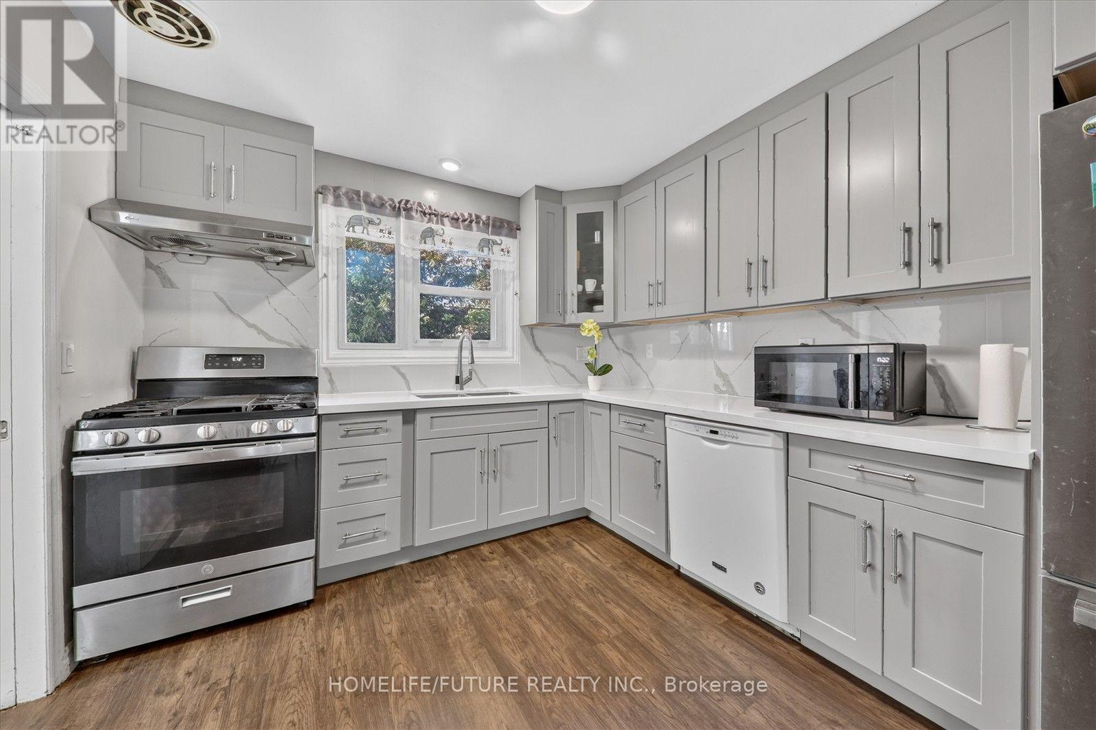 163 Labrador Drive, Oshawa, Ontario  L1H 7E4 - Photo 11 - E13639412