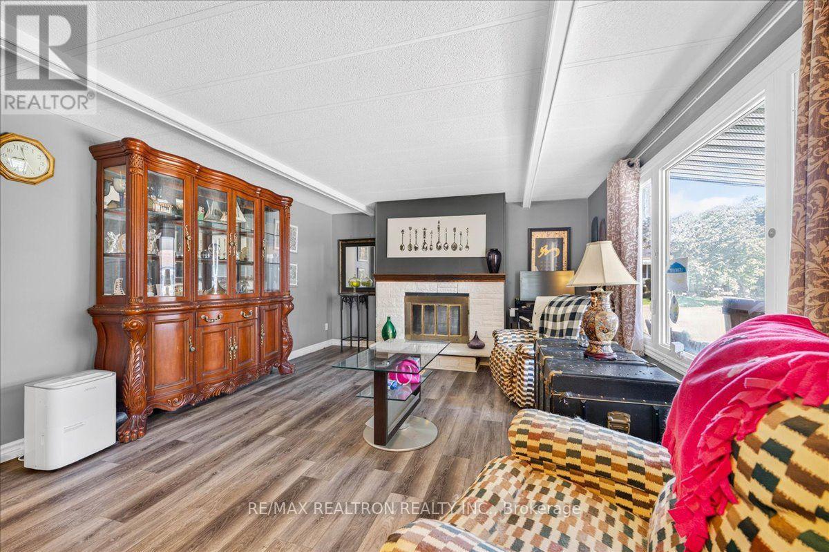 13 Broadway Avenue, Innisfil, Ontario  L9S 1N9 - Photo 10 - N13639126