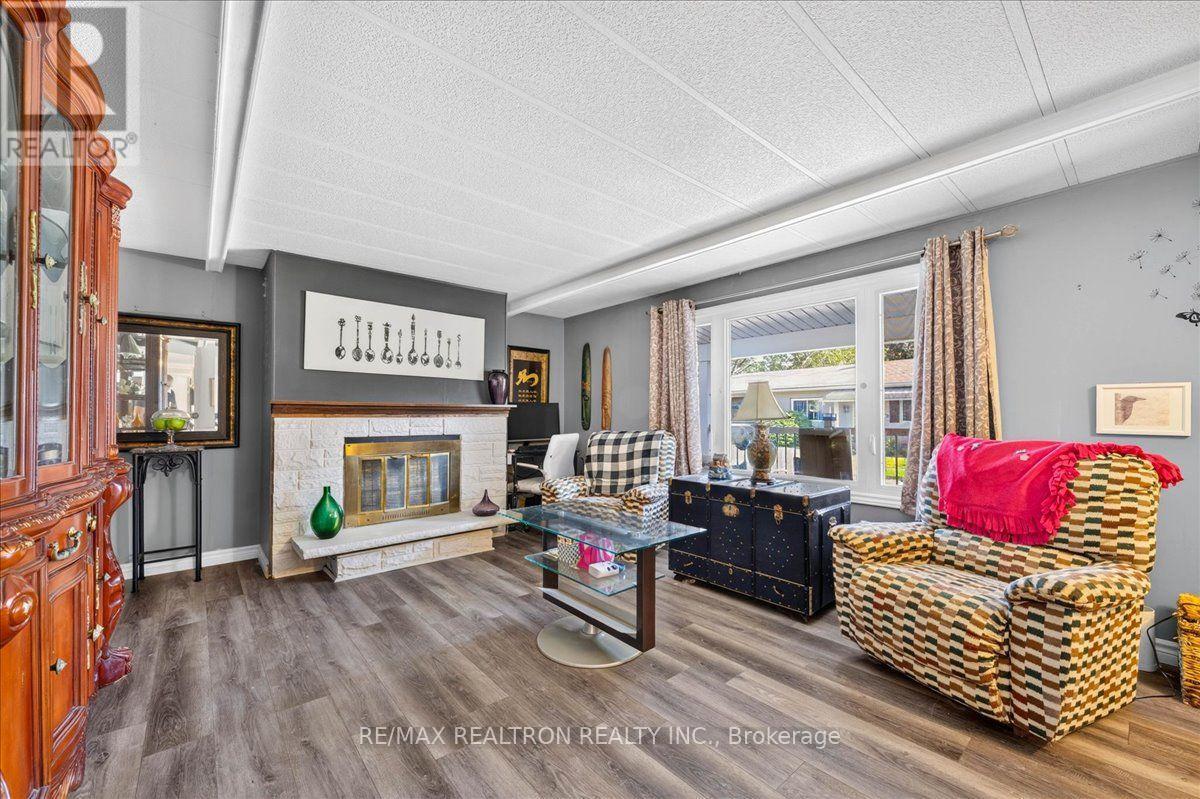 13 Broadway Avenue, Innisfil, Ontario  L9S 1N9 - Photo 11 - N13639126