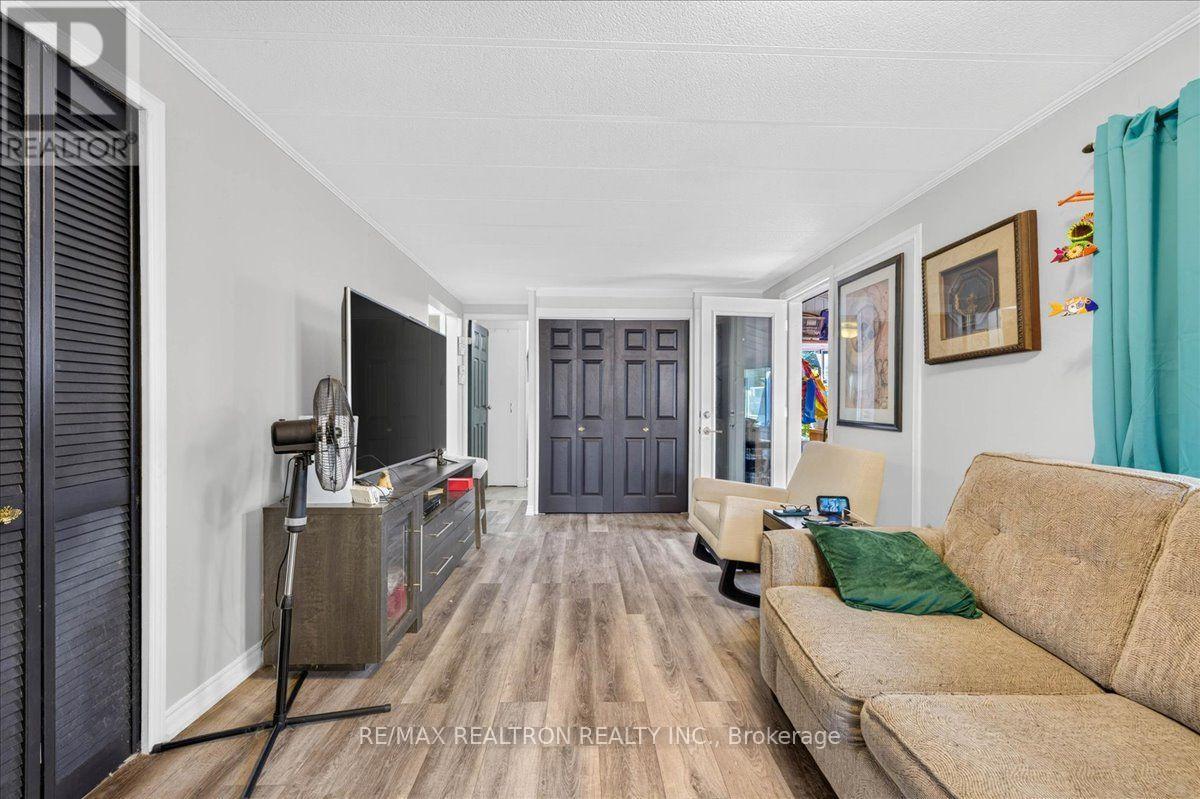 13 Broadway Avenue, Innisfil, Ontario  L9S 1N9 - Photo 13 - N13639126