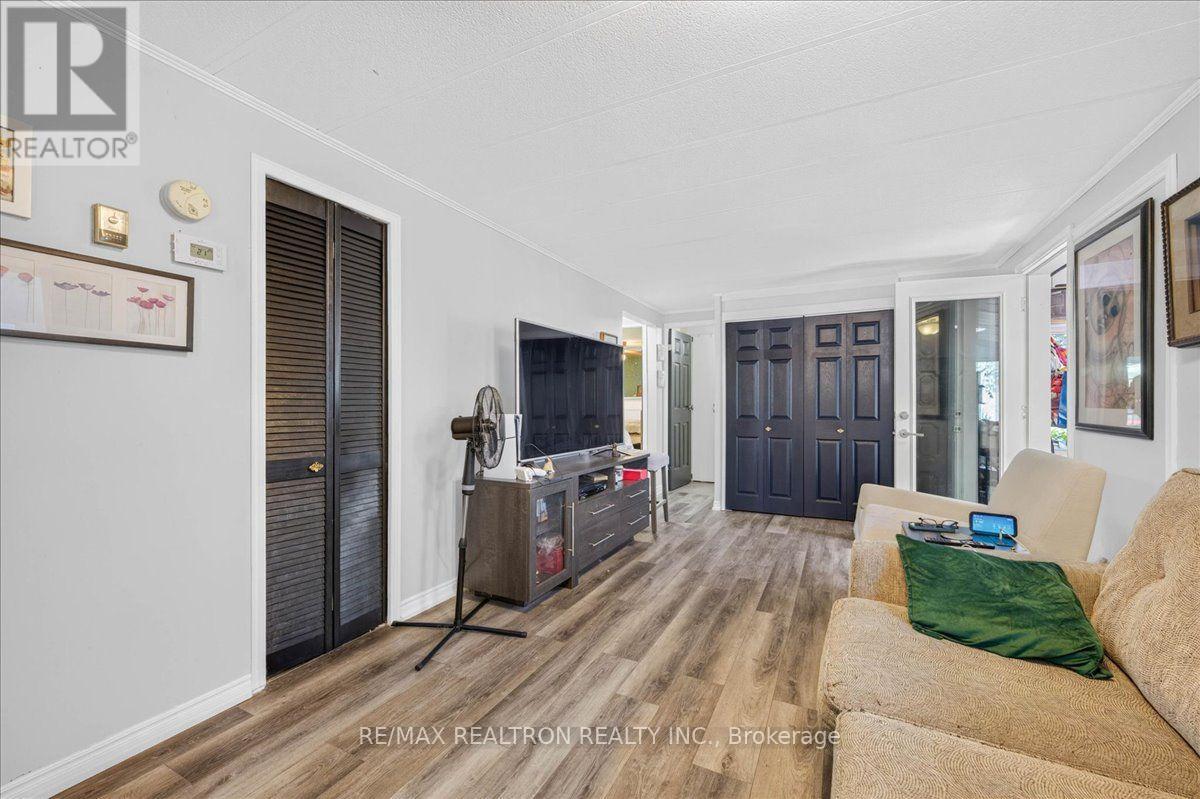 13 Broadway Avenue, Innisfil, Ontario  L9S 1N9 - Photo 14 - N13639126