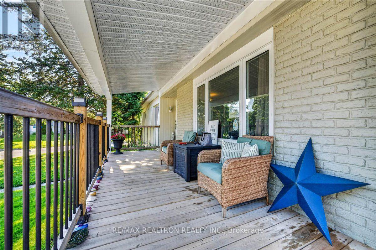 13 Broadway Avenue, Innisfil, Ontario  L9S 1N9 - Photo 4 - N13639126