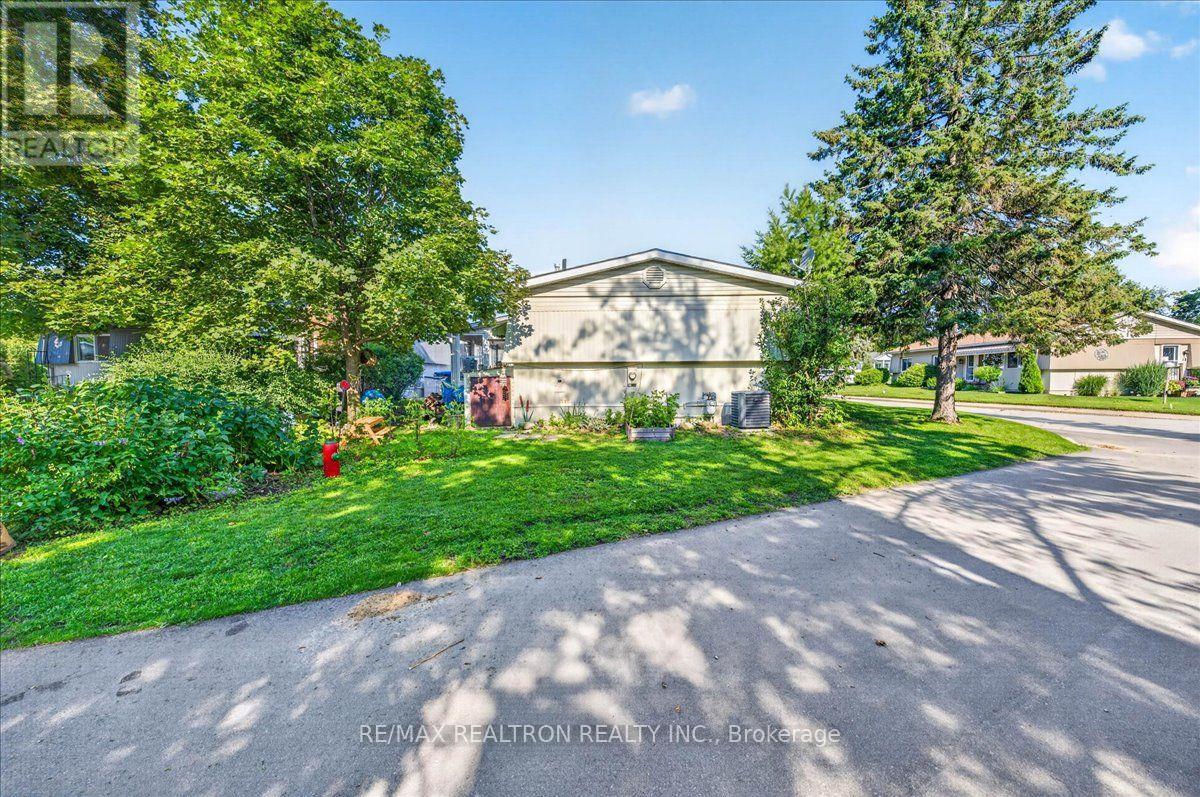 13 Broadway Avenue, Innisfil, Ontario  L9S 1N9 - Photo 41 - N13639126