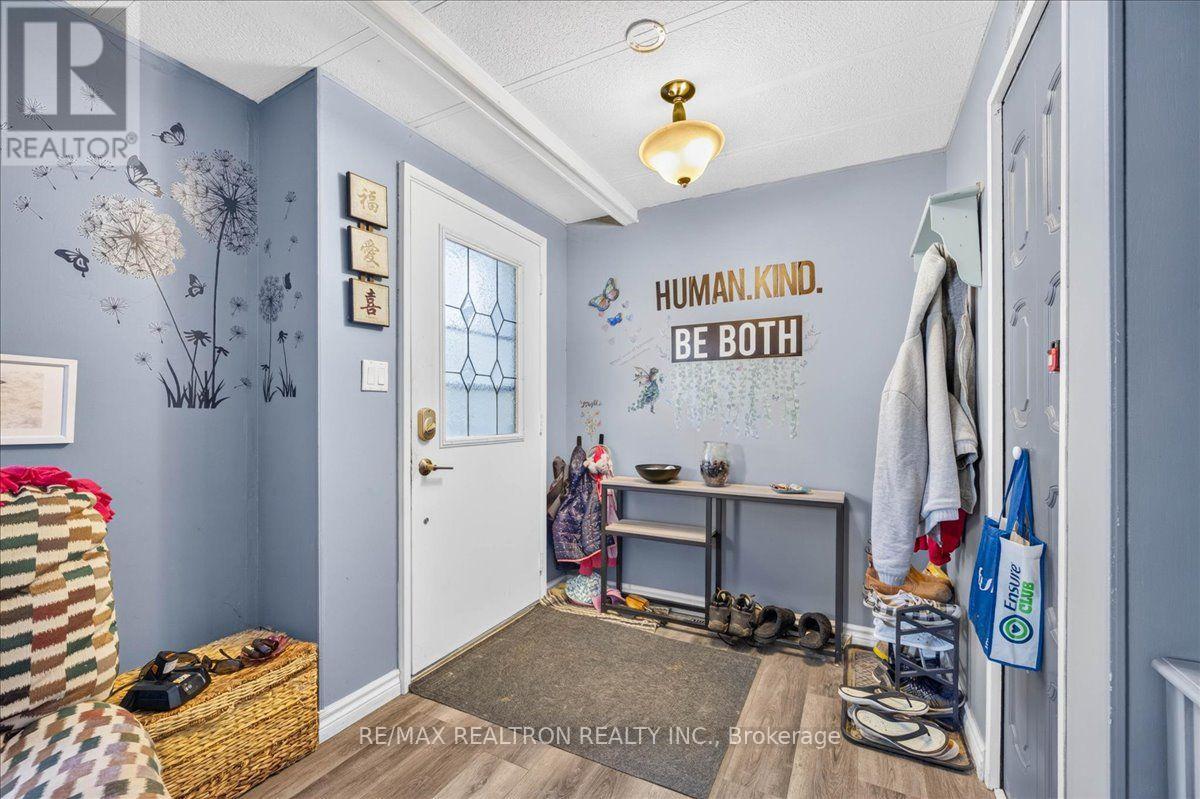 13 Broadway Avenue, Innisfil, Ontario  L9S 1N9 - Photo 6 - N13639126