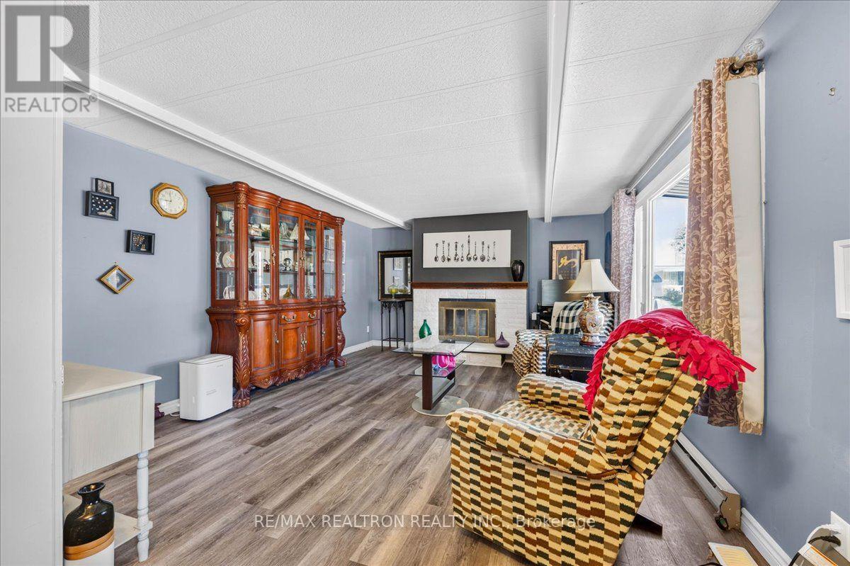 13 Broadway Avenue, Innisfil, Ontario  L9S 1N9 - Photo 7 - N13639126