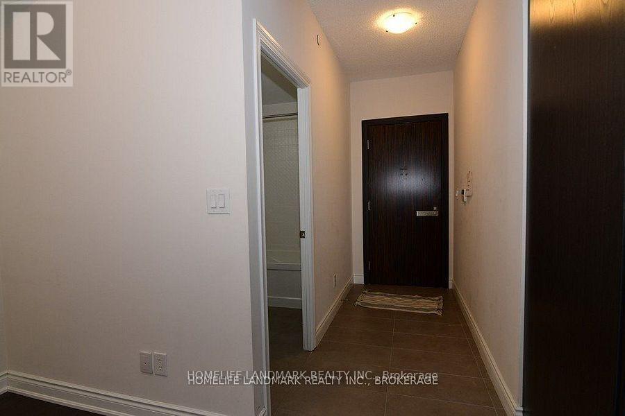701 - 277 South Park Road, Markham (Commerce Valley), Ontario  L3T 0B7 - Photo 2 - N13639198