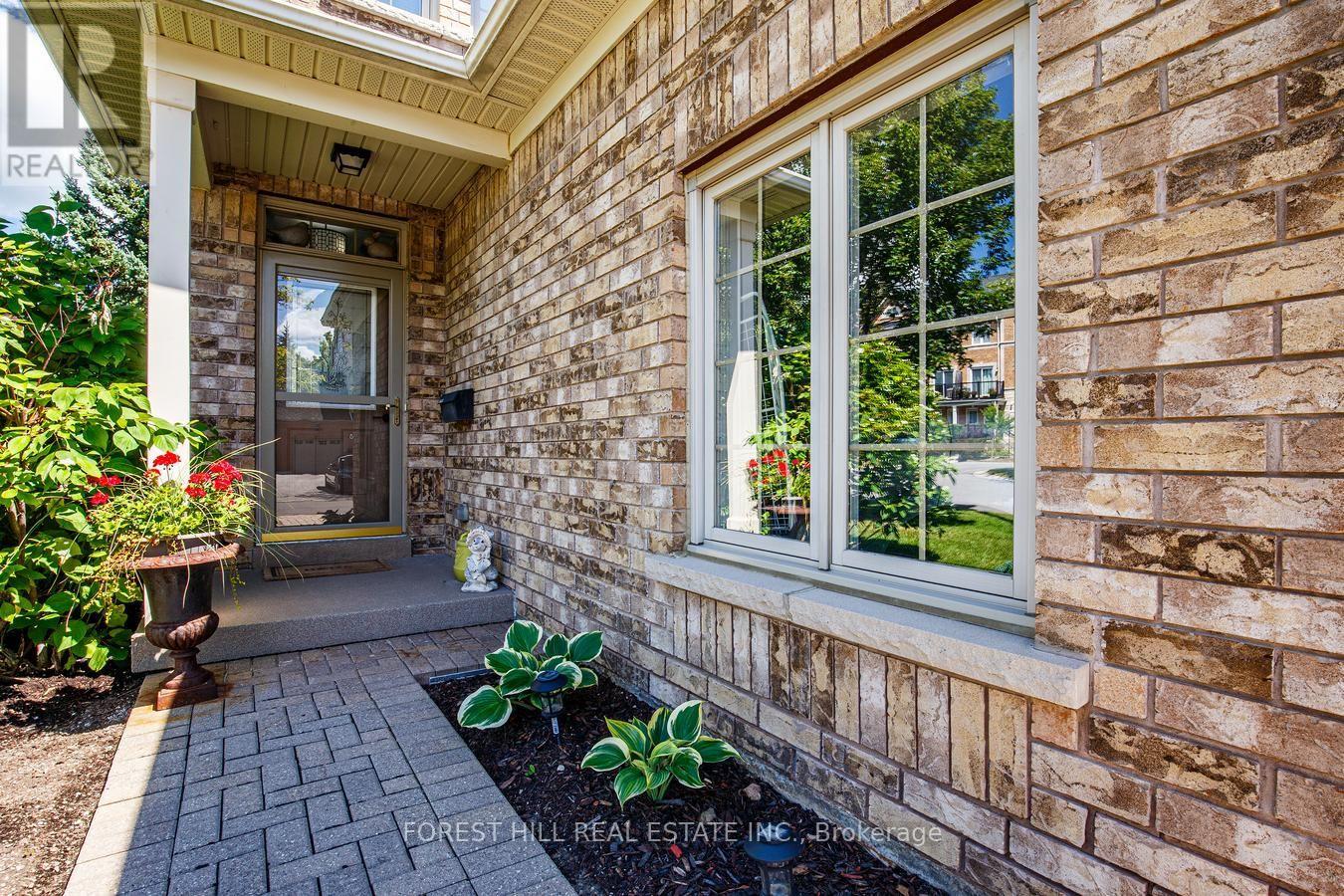 69 Louisburg Way, Markham, Ontario  L6E 2A2 - Photo 2 - N13639248