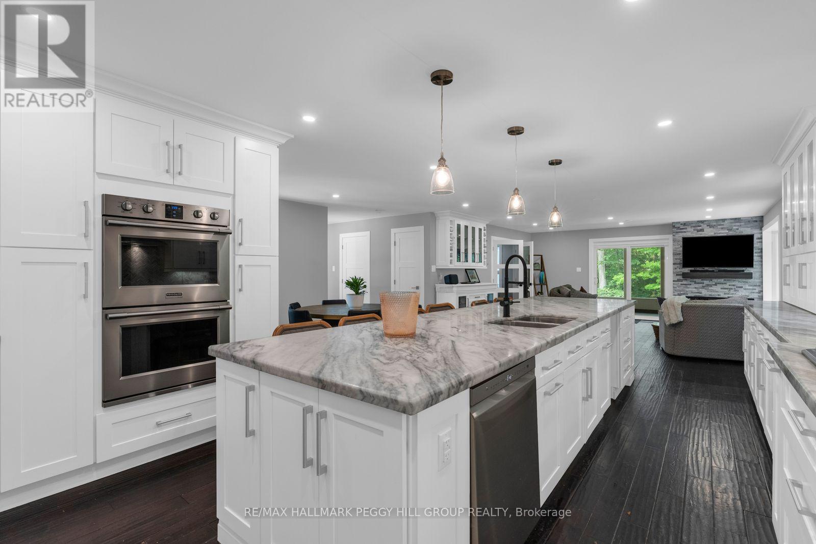 1814 Quantz Crescent, Innisfil, Ontario  L9S 1X2 - Photo 4 - N13639306