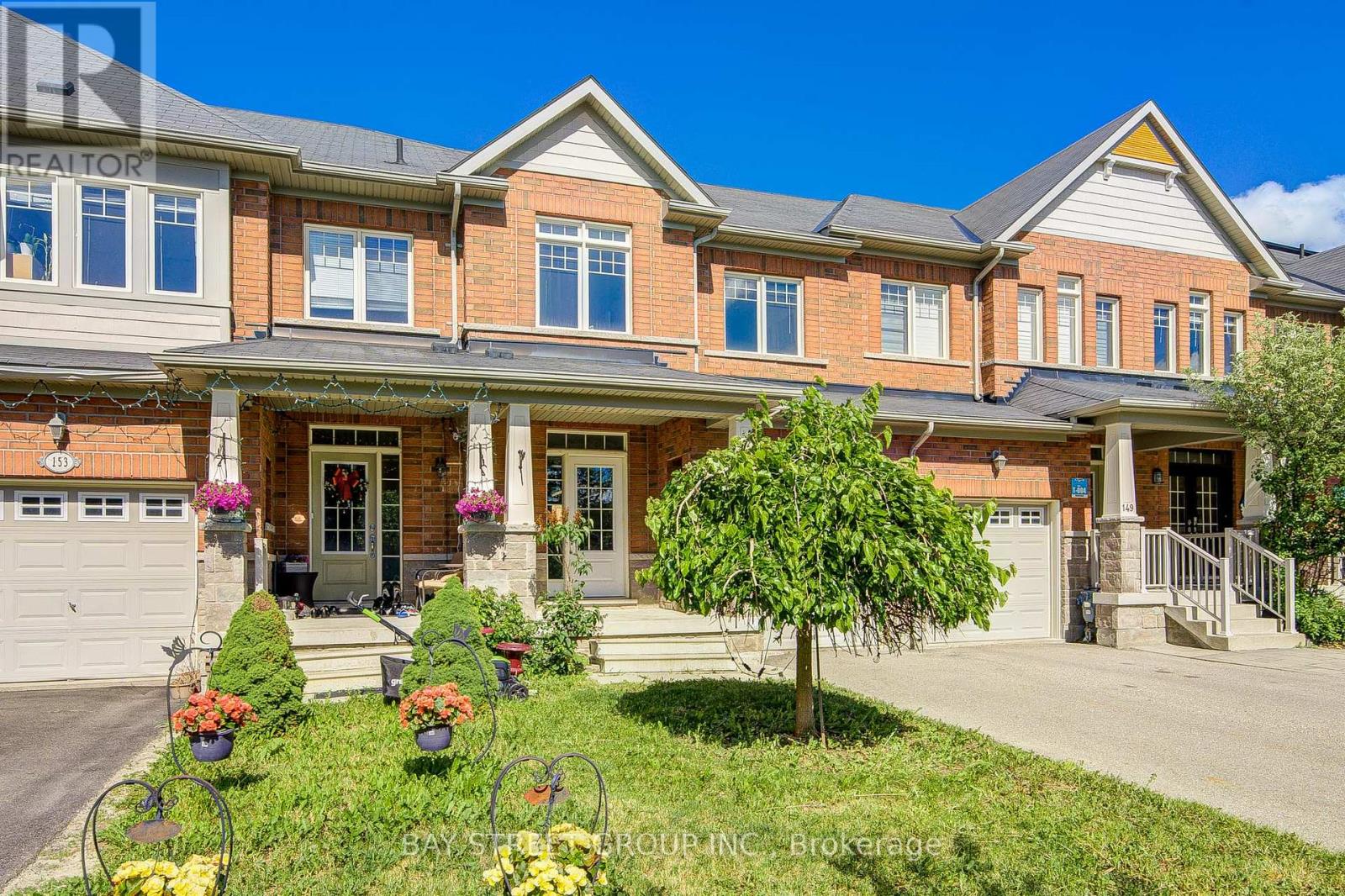 151 Windrow Street, Richmond Hill, Ontario  L4E 0Y2 - Photo 3 - N13639392