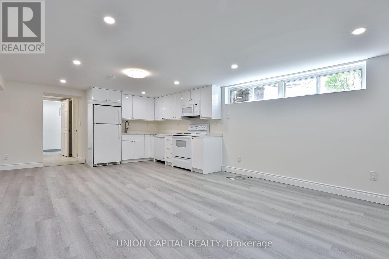 383 Neal Drive, Richmond Hill (Crosby), Ontario  L4C 3L6 - Photo 10 - N13639420
