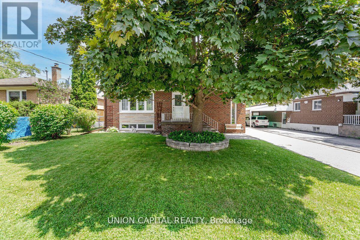 383 Neal Drive, Richmond Hill (Crosby), Ontario  L4C 3L6 - Photo 2 - N13639420