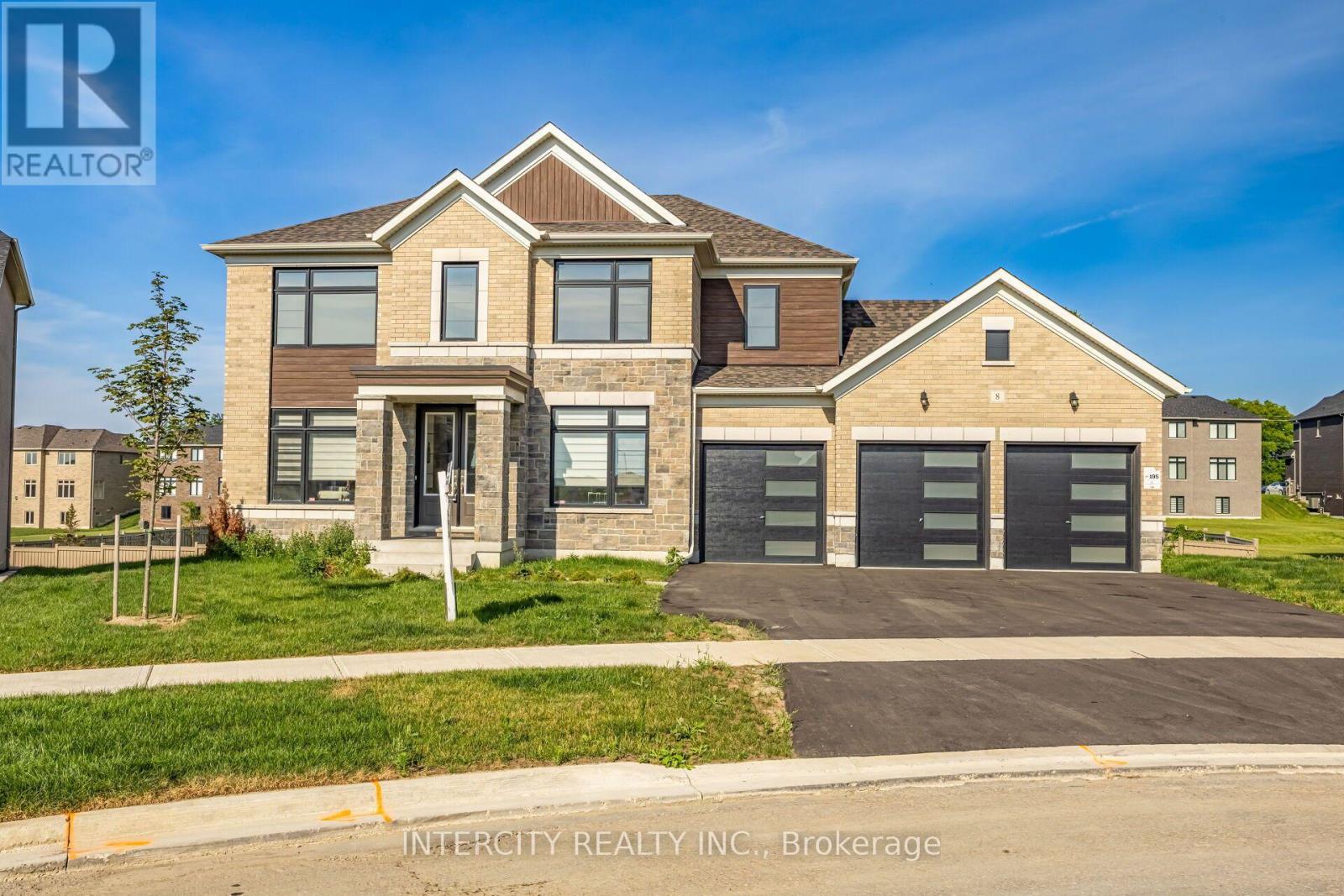 8 Elderberry Way, Adjala-Tosorontio, Ontario  L0G 1W0 - Photo 2 - N13639432