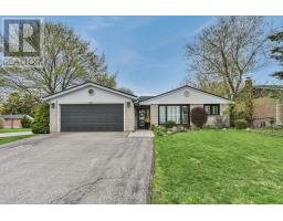 207 YEATES AVENUE, Barrie, Ontario