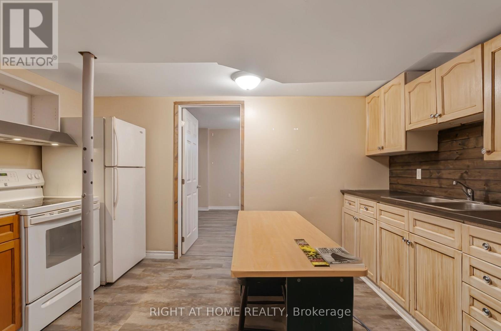 201 Steel Street, Barrie, Ontario L4M 2G8 - Photo 12 - S13639300