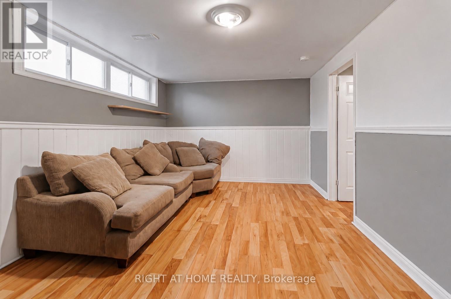 201 Steel Street, Barrie, Ontario L4M 2G8 - Photo 14 - S13639300