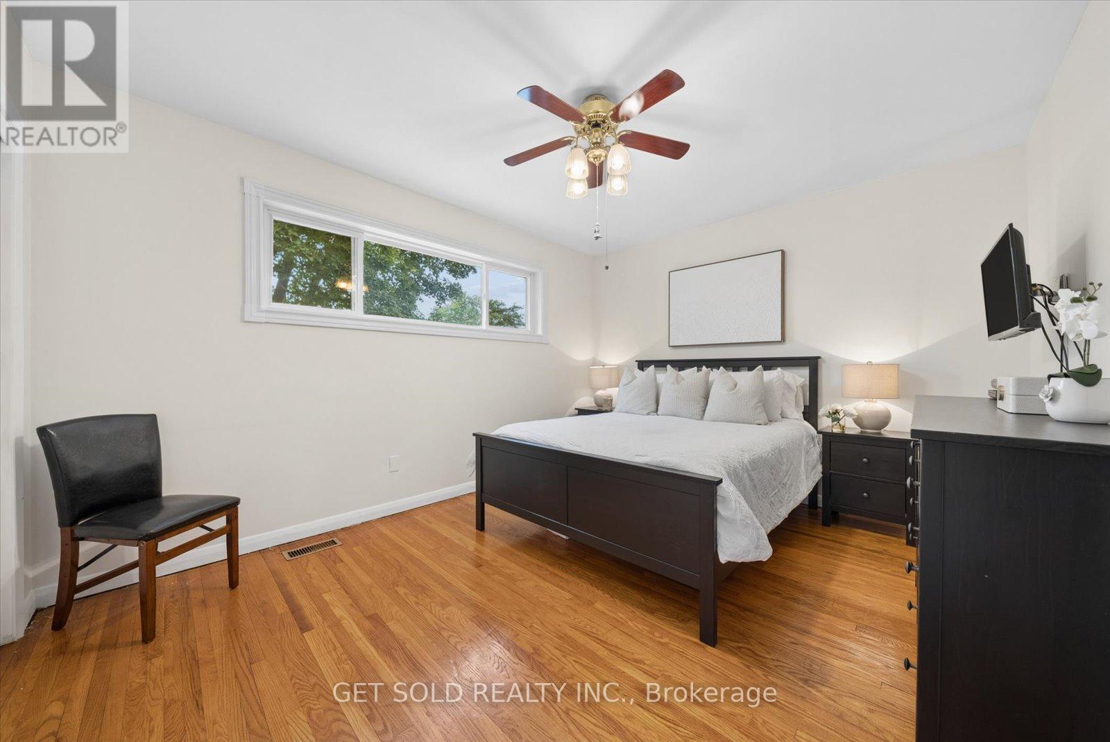 32 Checkendon Drive, Toronto, Ontario  M9W 2Y9 - Photo 15 - W13639160